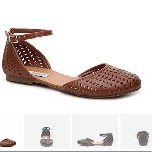 Steven Madden flat sandal